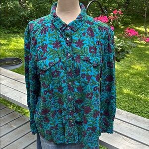 Sundance Blue and Purple Casual Button Down Shirt in eyelet. Petite Large.